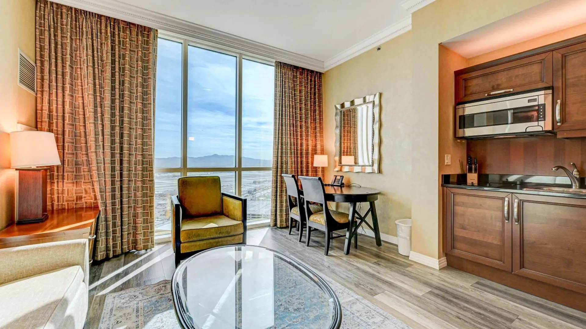 Penthouse Studio Mgm Signature Las Vegas No Resort Fees, 1 Vehicle Free Valet